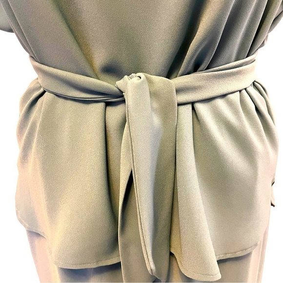 Co-ord Set: Hand Crafted Two-Piece Wide Leg Pant Suit - Picture 4 of 16
